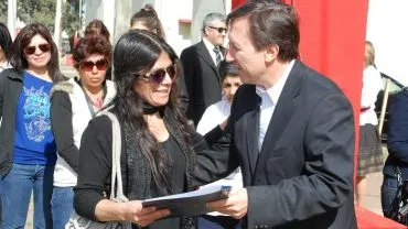 Entrega de 72 viviendas