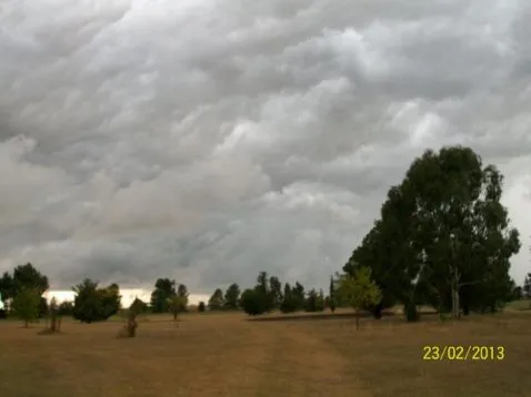 La imagen fue tomada en el Aero Golf, a la misma hora en que se produjo la caída del rayo en el Polo Club.